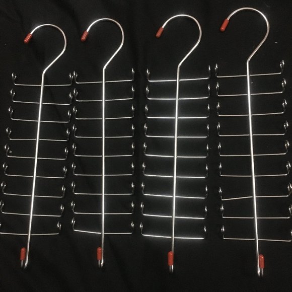 Set of 4 Strong Metal closet organizing hangers for belts, ties or scarves - Picture 1 of 1